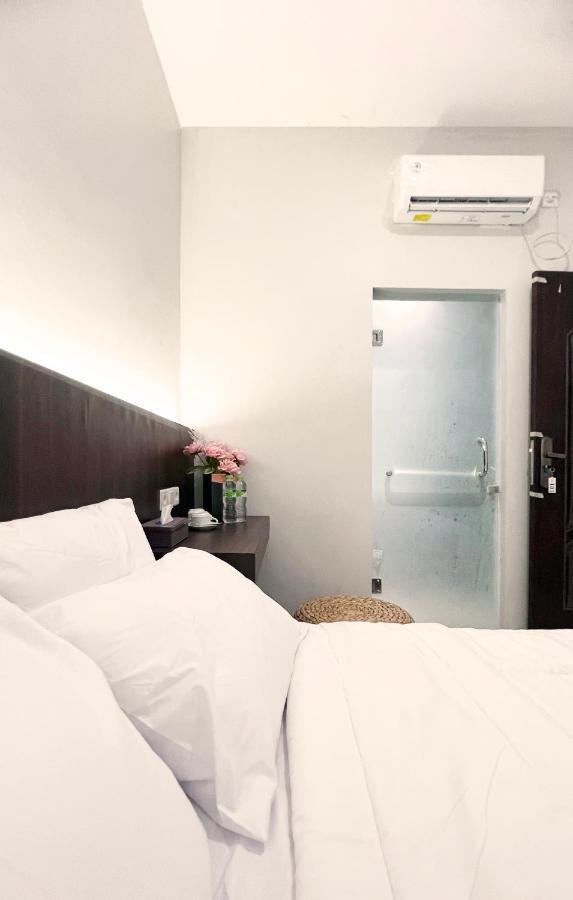 Sleep Studio Hotel City Center Surabaia Exterior foto