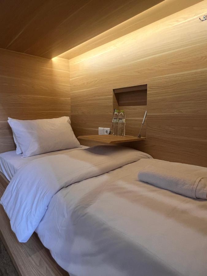Sleep Studio Hotel City Center Surabaia Exterior foto